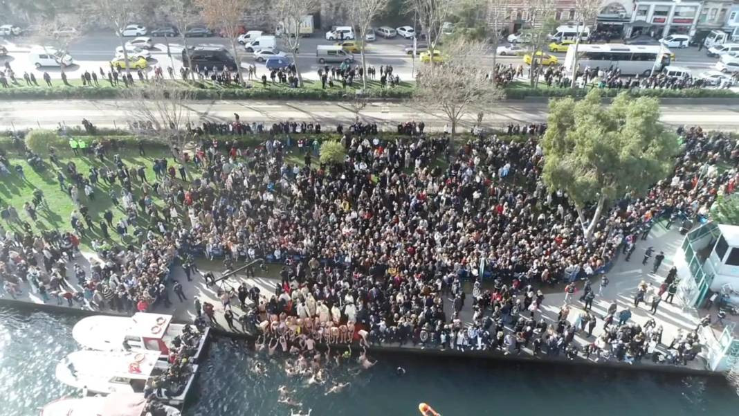 Haliç'te haç çıkarma töreni - Resim: 35